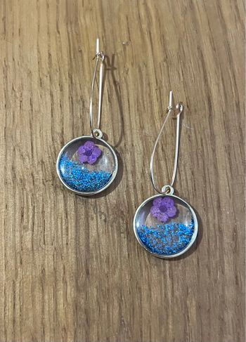 Boucles d’oreilles fleurs séchées attache dorée