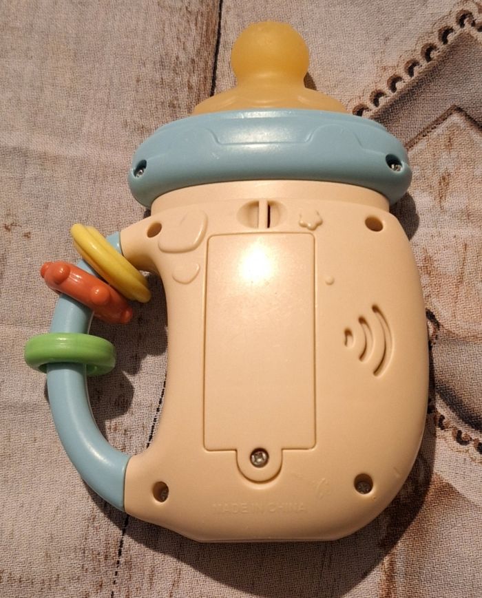 Biberon hochet sonore et lumineux - photo numéro 3