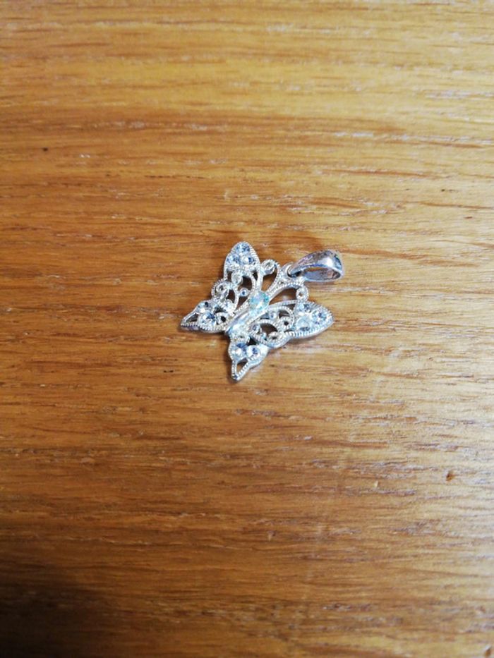 Pendentif papillon 🦋 - photo numéro 3