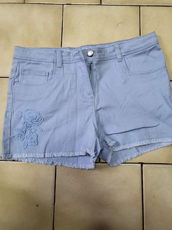 Short fille 14 ans