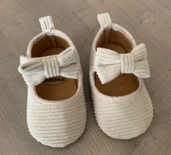 Chaussons bébé fille Mygbpp – crème à nœuds, antidérapants (taille 6-12 mois)