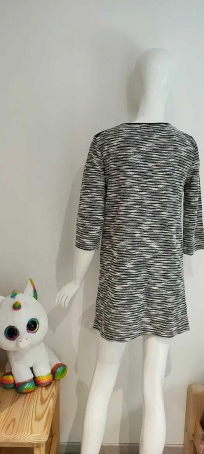 Robe ou tunique grise, état neuf - photo numéro 3