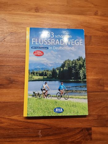 Livre : Die 33 schönsten flussradwege