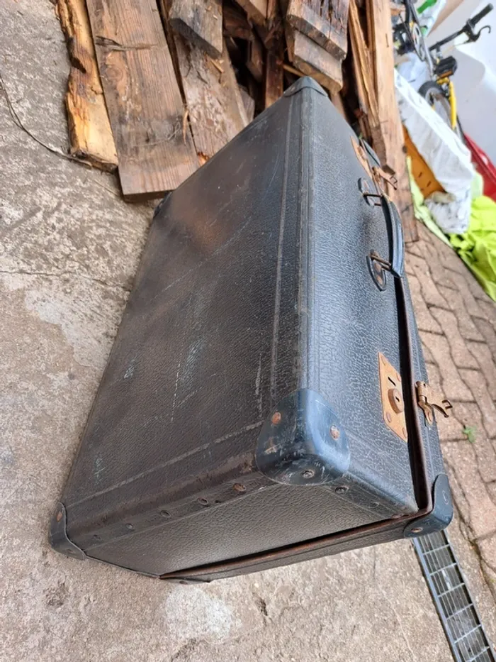 Ancienne valise en carton - photo numéro 4