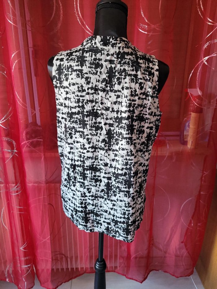 Tee-shirt sans manches - photo numéro 2