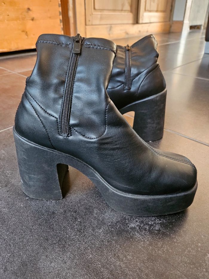 Bottes talons haut - photo numéro 4