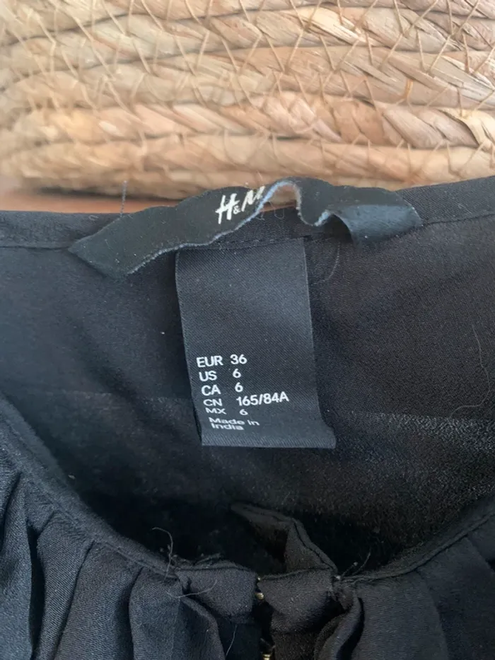 Top noir H&M - photo numéro 4