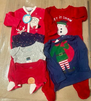 Lot vêtements de Noël 6 mois