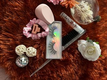 Lot d’accessoires de maquillage