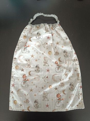 Grand bavoir maternelle fille avec élastique autour du cou - doublé nid d'abeille 