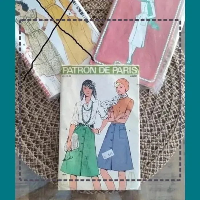 Lot de 2 patrons de couture jamais ouvert, neuf
