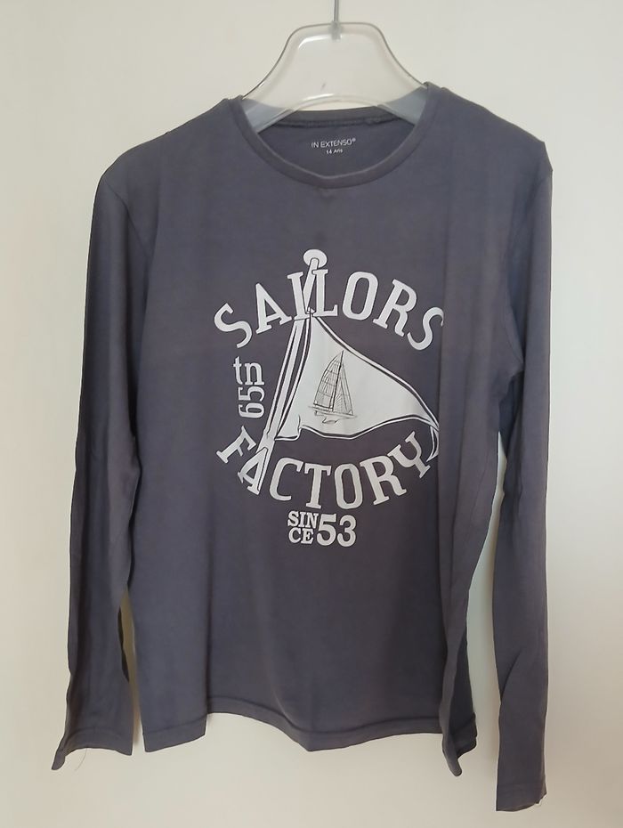 T-shirt gris taille 14 ans