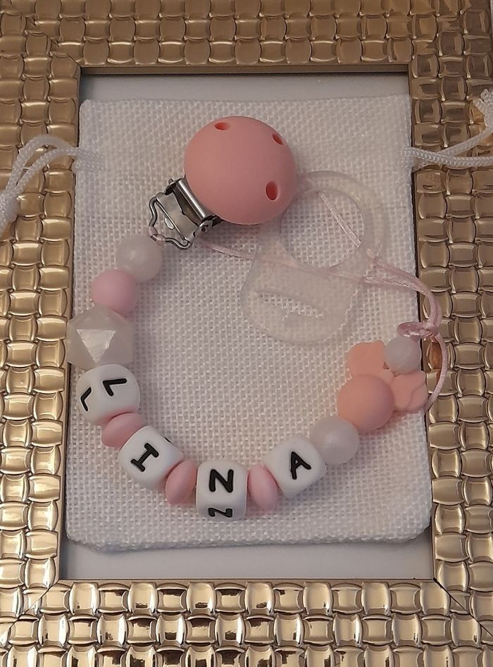 Attache tétine personnalisé avec adaptateur et pochette cadeau - photo numéro 3