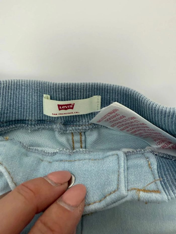 Short en jeans Levi's bébé garçon taille 6 mois comme neuf - photo numéro 4