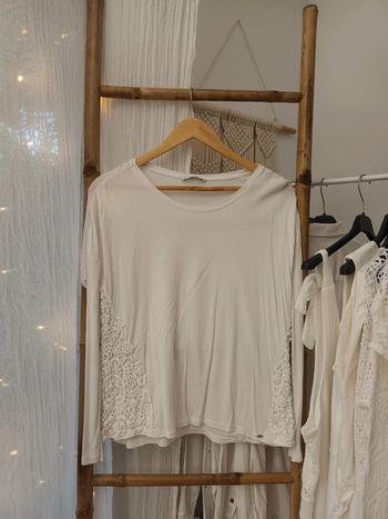 Haut blanc manches longues avec dentelle Tiffosi taille S