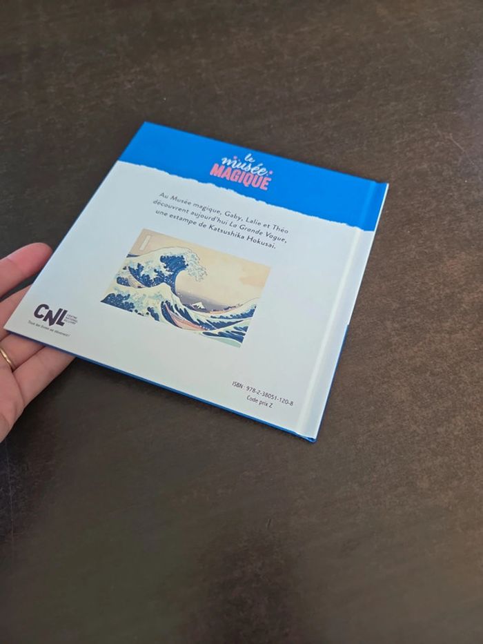 Livre Macdonald 2025  la grande vague - photo numéro 2