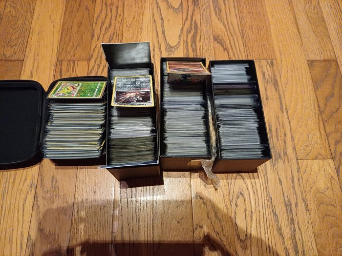Lot de cartes Pokémon (reverse/Holo) - Bloc Epée et Bouclier / Ecarlate et Violet - photo numéro 6