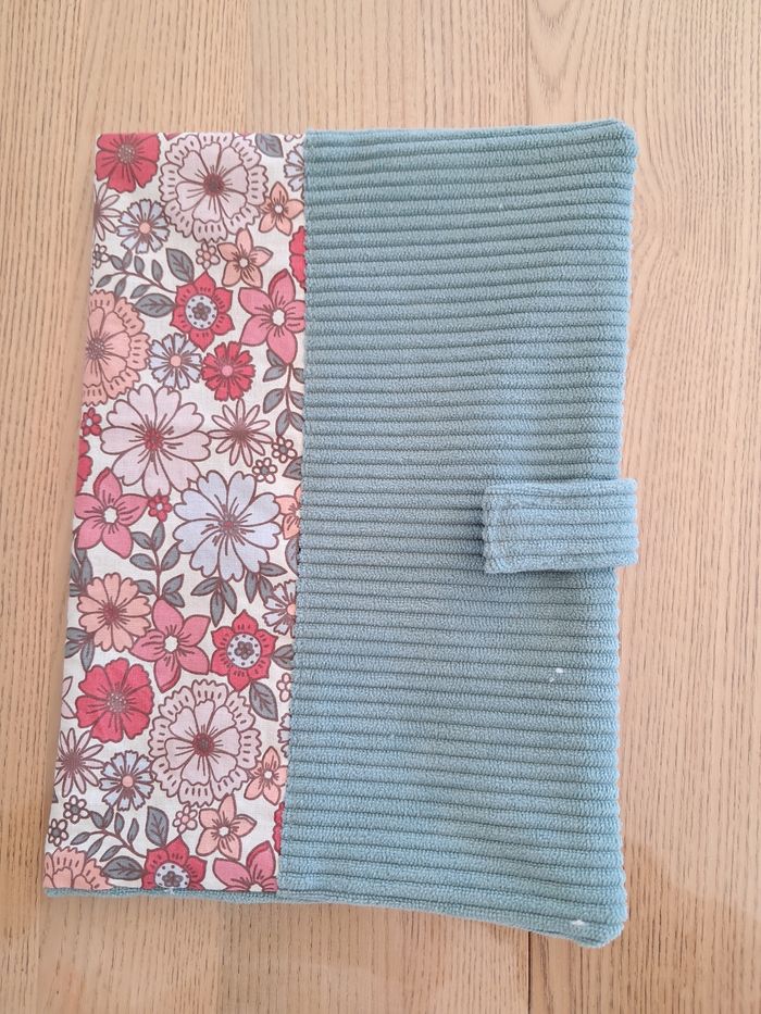 Protège carnet de santé - photo numéro 3