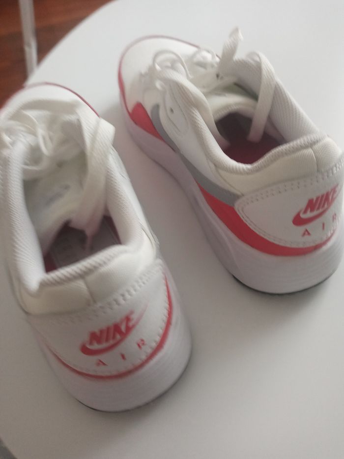 Baskets nike - photo numéro 2