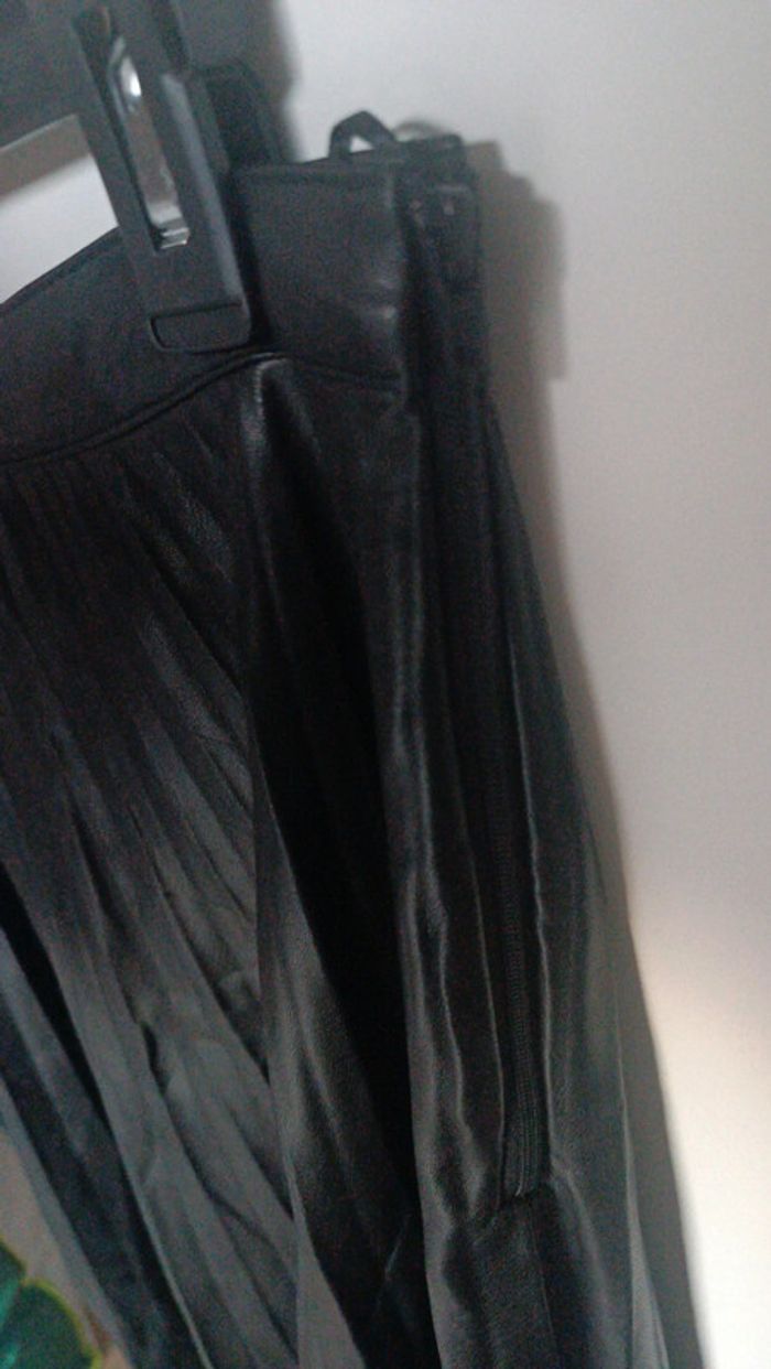 💥 jupe plissée en similicuir mi longue - photo numéro 5