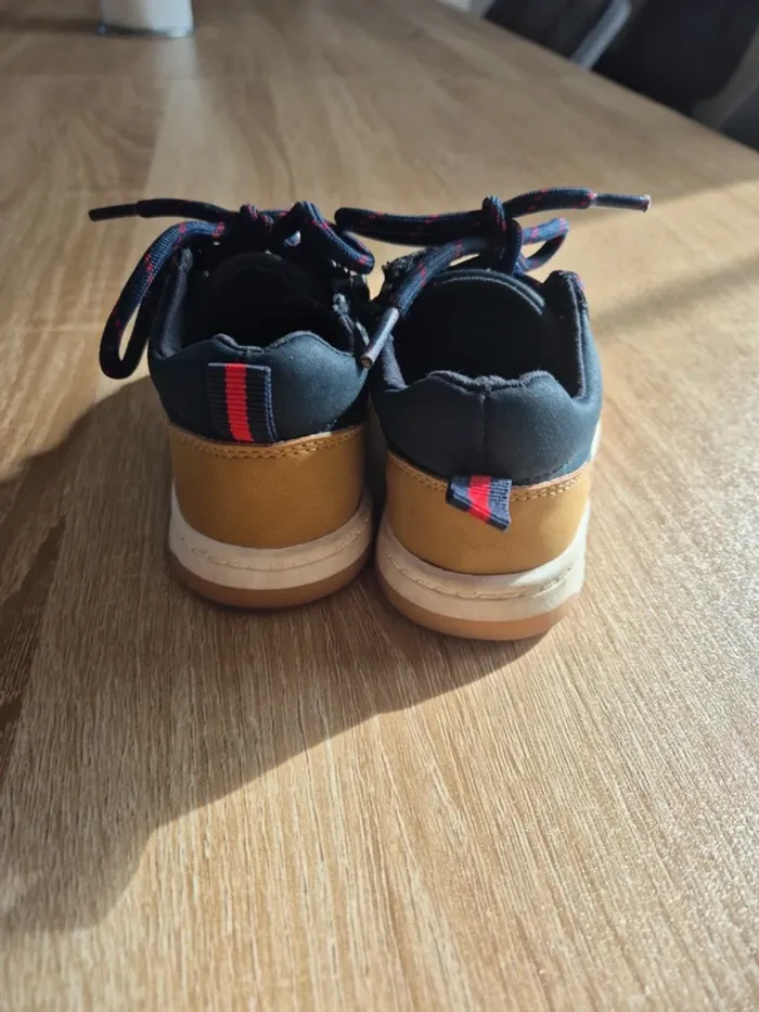 Basket taille 21 - photo numéro 6