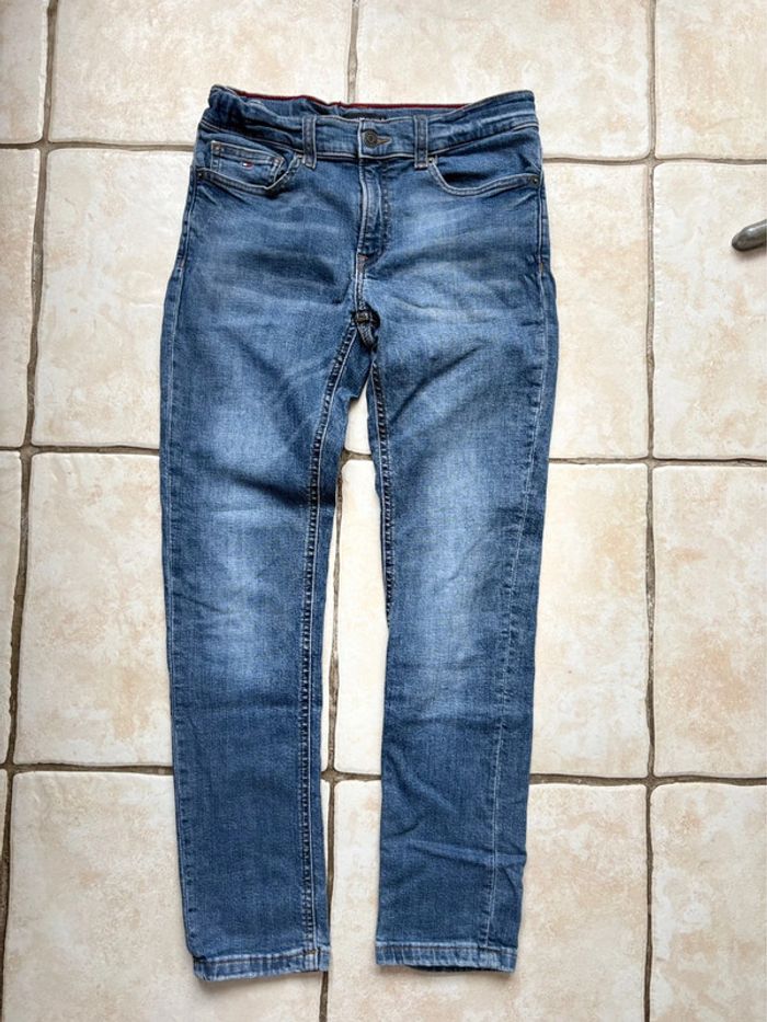 Jean Tommy Hilfiger - taille 14 ans - en très bon état - coupe slim - ajustable - photo numéro 4