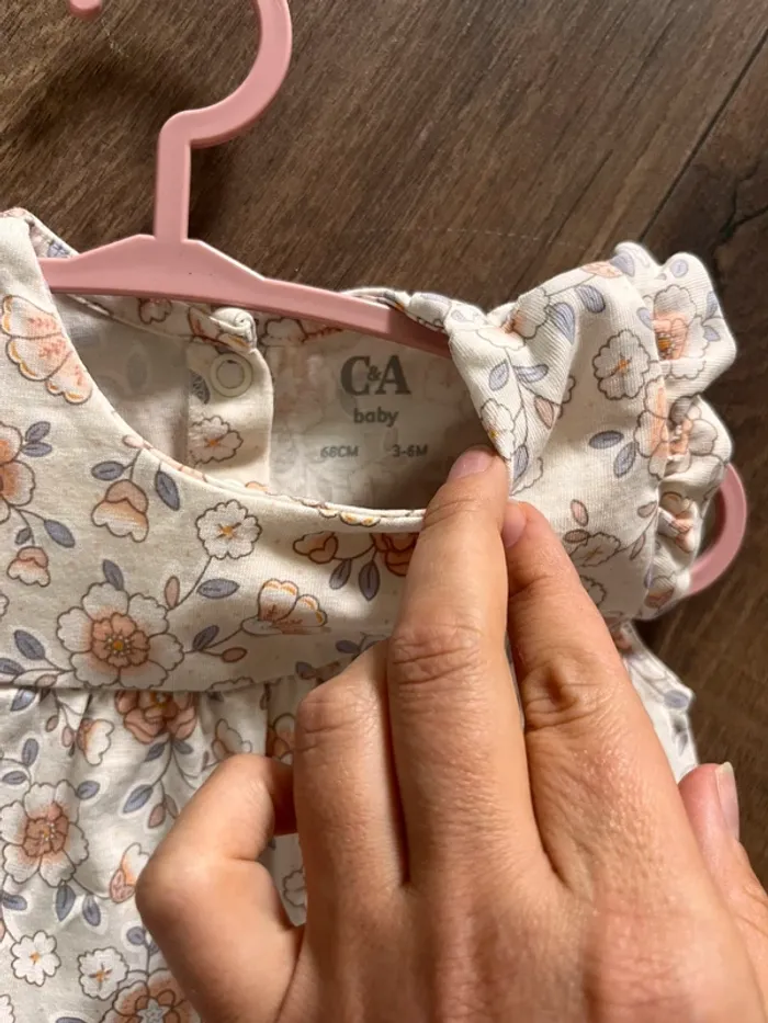 Robe neuve 3-6 mois - photo numéro 2
