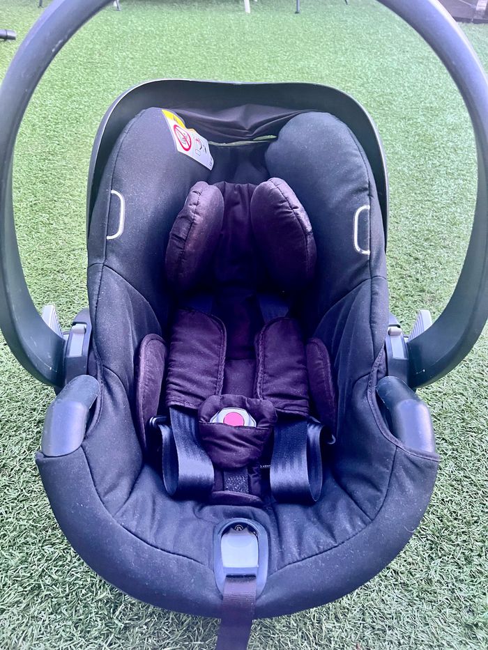 Yoyo car seat (siège auto / cosy , BABYZEN BE SAFE) + adaptateurs poussette Yoyo - photo numéro 4