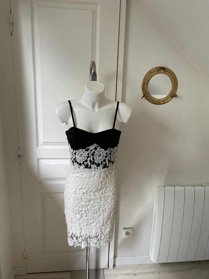 Robe effet dentelle - photo numéro 2