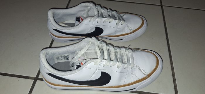 Basket Nike T39 très bon état