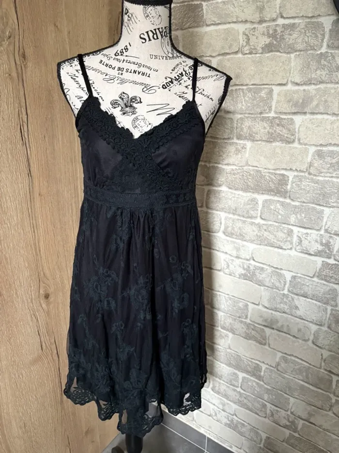 Robe dentelle taille 36
