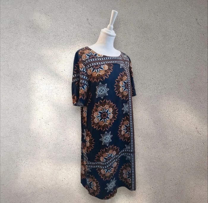 Robe imprimé manches courtes taille L - photo numéro 3