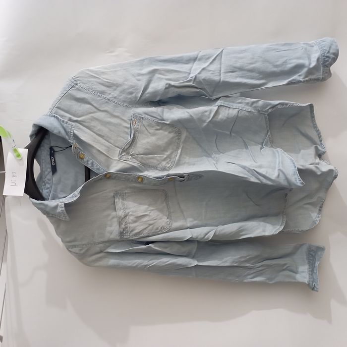 chemise taille 36 (taché) - photo numéro 5