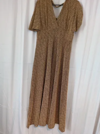 Robe dorée longue taille unique