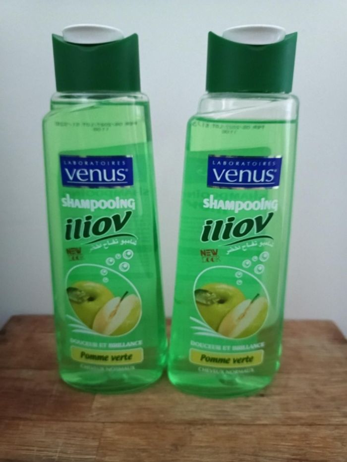 Lot de 2 bouteilles de shampoing Iliov