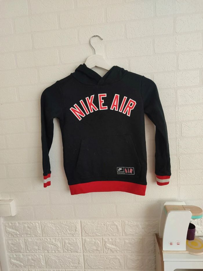 Pull Nike 5/6 ans