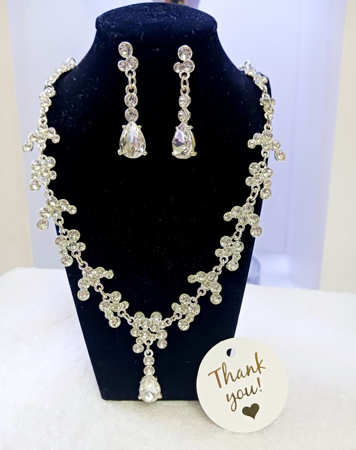 Ensemble bijoux strass