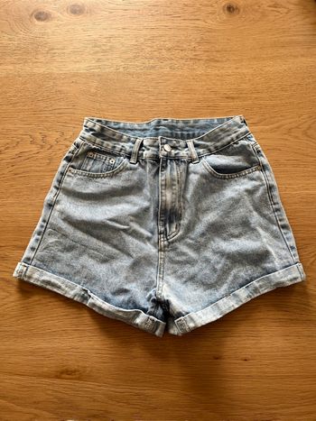 Short en jean clair