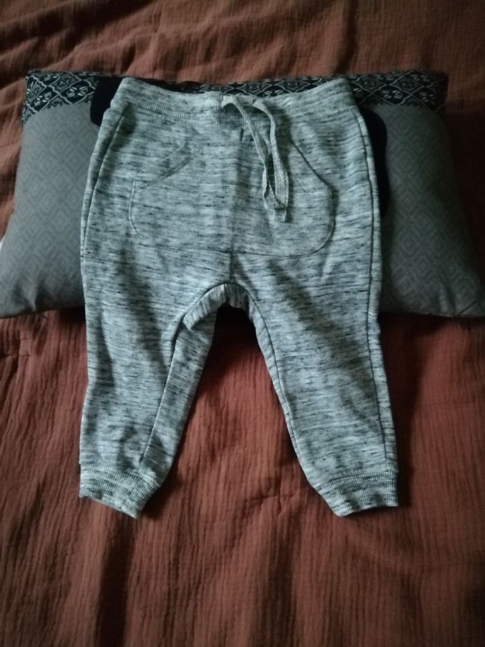 Pantalon gris 12 mois
