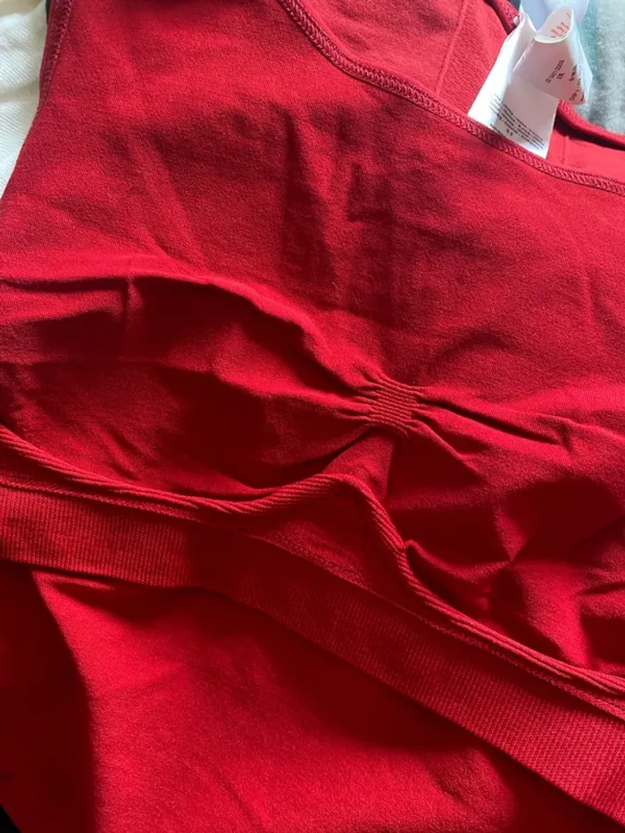 Tee shirt débardeur de sport Decathlon taille M Neuf - photo numéro 5