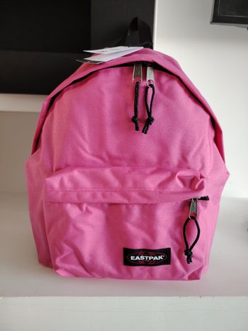 Sac à dos Eastpak rose 24L – Neuf avec étiquette – Classique, solide, pratique