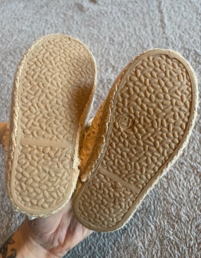 chaussures bébé fille Gémo, pointure 21 - style dentelle & espadrille - photo numéro 4