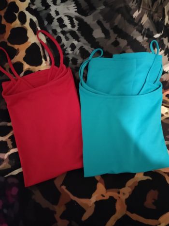 Lot de 2 débardeurs femme taille 40