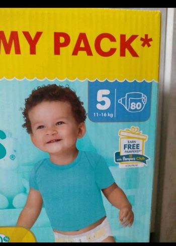  1 carton Pampers taille 5 premium