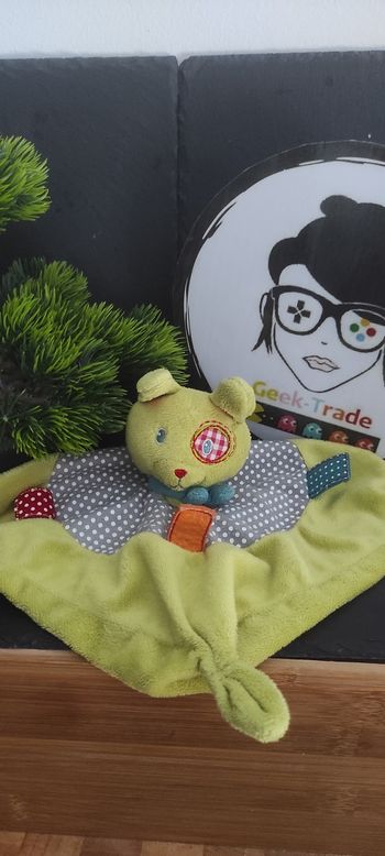 Doudou Lapin Cocard Plat Vert Gris Pois nicotoy rouge écharpe cocard DD003111