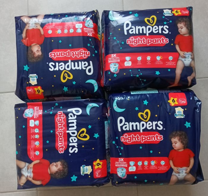 4 paquets de couches Pampers pants night taille 6