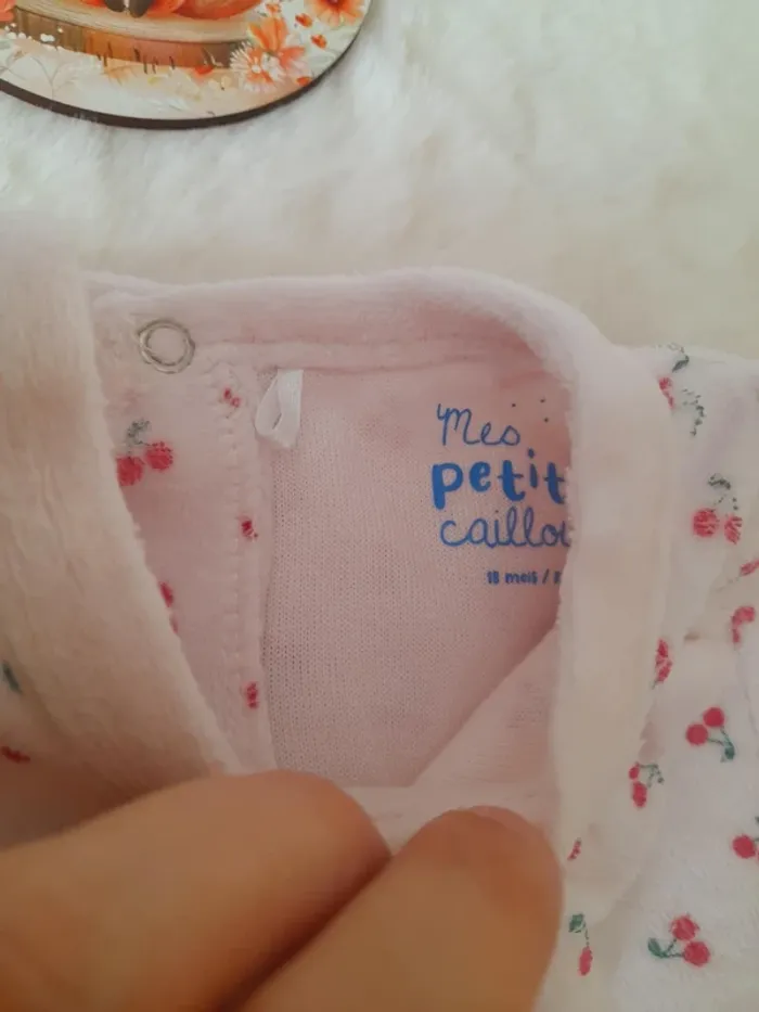 Pyjama velours 2 pièces cerises 18 mois Mes petits cailloux - photo numéro 3