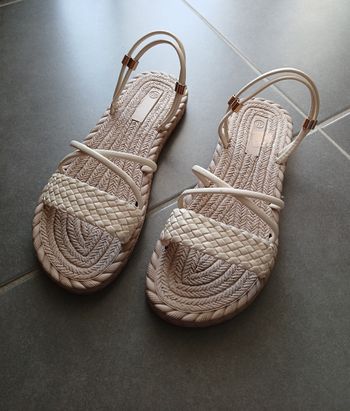 Sandales Shein
Pointure 40