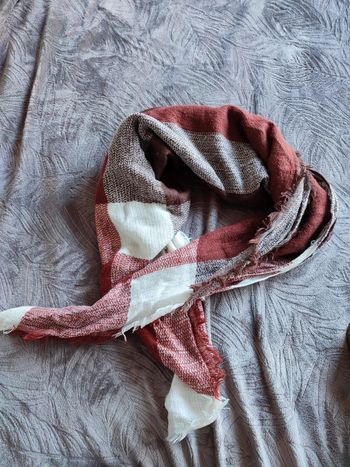 Étole/écharpe de forme triangulaire