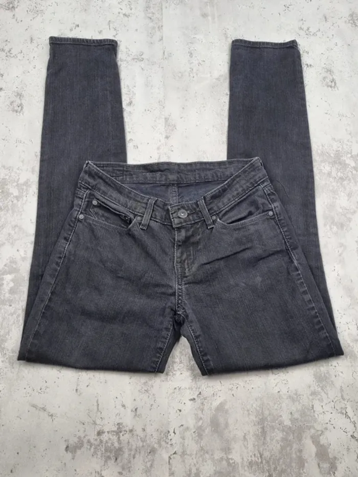 Jean Levi’s noir – Taille 25x32 (30 FR) Femme (mesures en photos - photo numéro 2